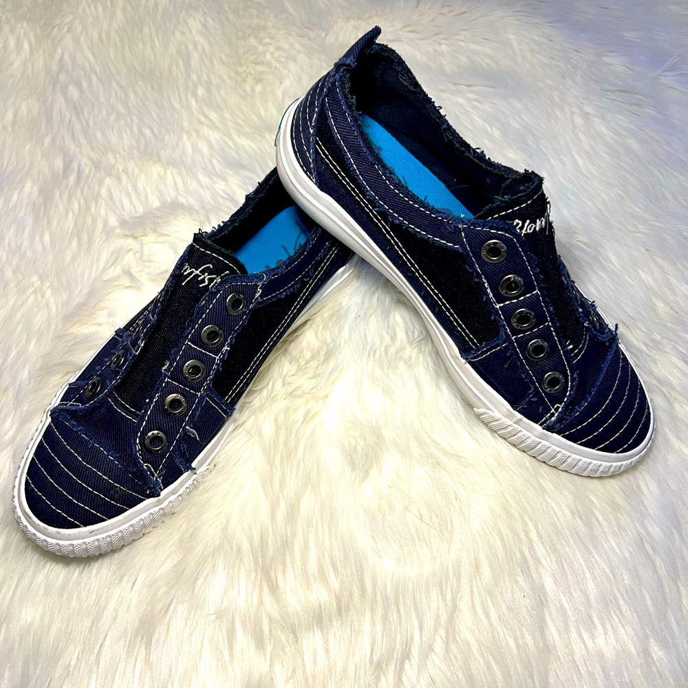 Blowfish Malibu Women's ‘PLAY’ Slip-on Sneaker, Size 7.5, Navy Blue & White